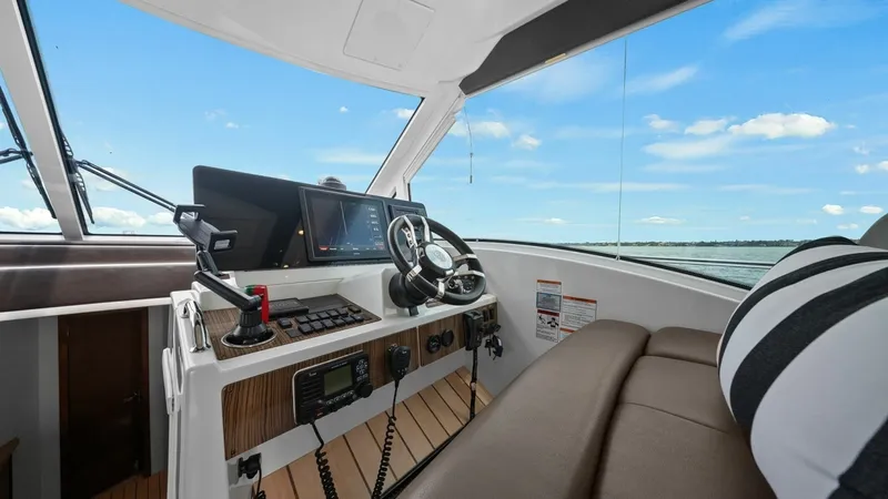 Slide: The Image of Cruisers 48 Cantius 2014 - 6