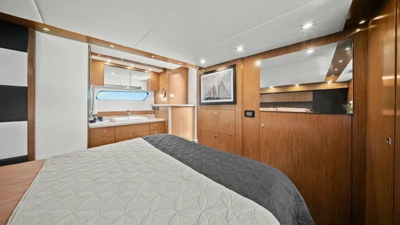 Slide: The Image of Cruisers 48 Cantius 2014 - 35