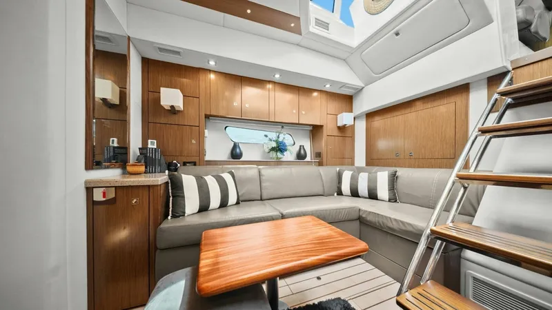 Slide: The Image of Cruisers 48 Cantius 2014 - 18