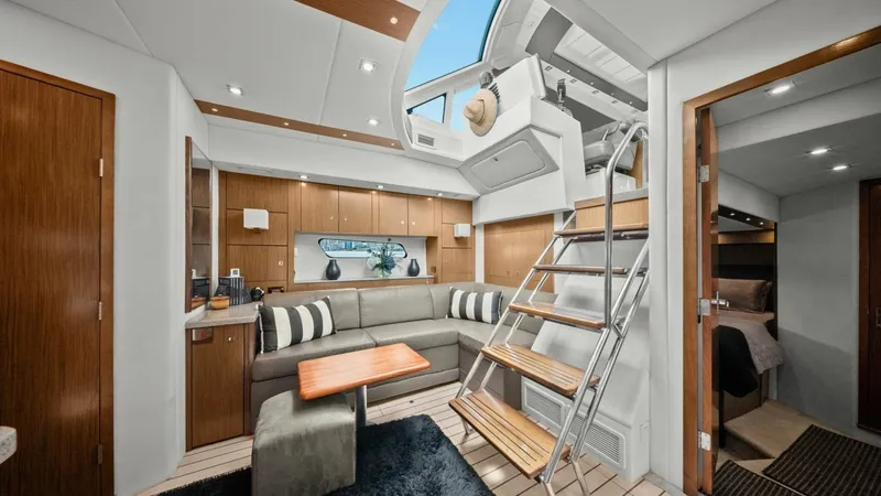 Slide: The Image of Cruisers 48 Cantius 2014 - 17
