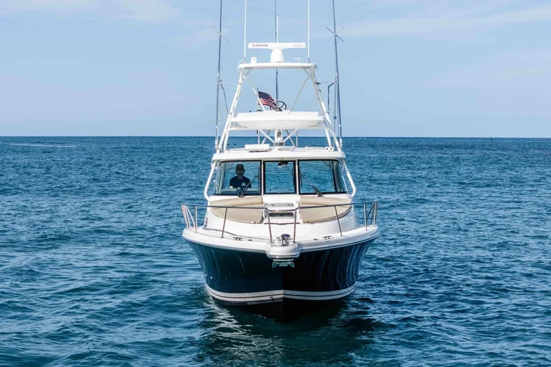 Slide: The Image of Pursuit 385 Offshore 2018 - 31