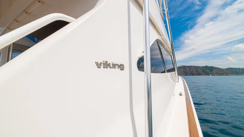 Slide: The Image of Viking 60 Convertible 2012 - 90