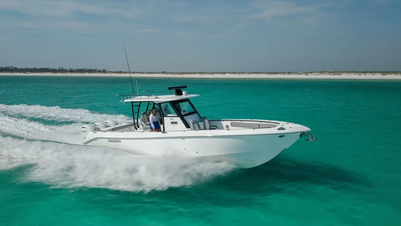 The Image of Everglades 365 CC 2023 - 0