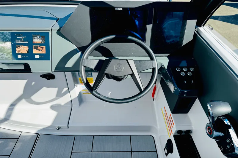 Slide: The Image of Aviara AV28 Surf 2024 - 24