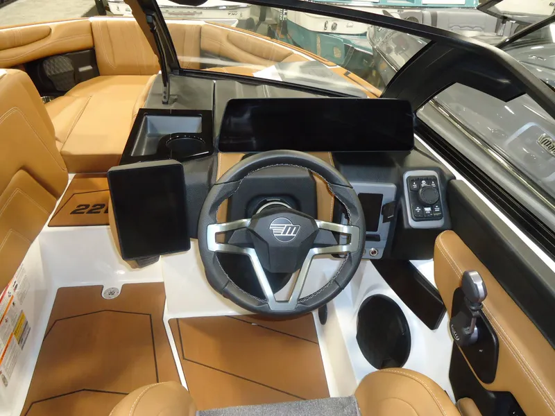 Slide: The Image of Malibu Boats 22 LSV 2026 - 9