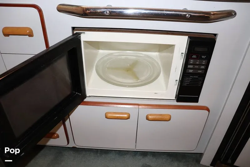 Slide: The Image of Sea Ray 420 Sundancer 1990 - 8950643