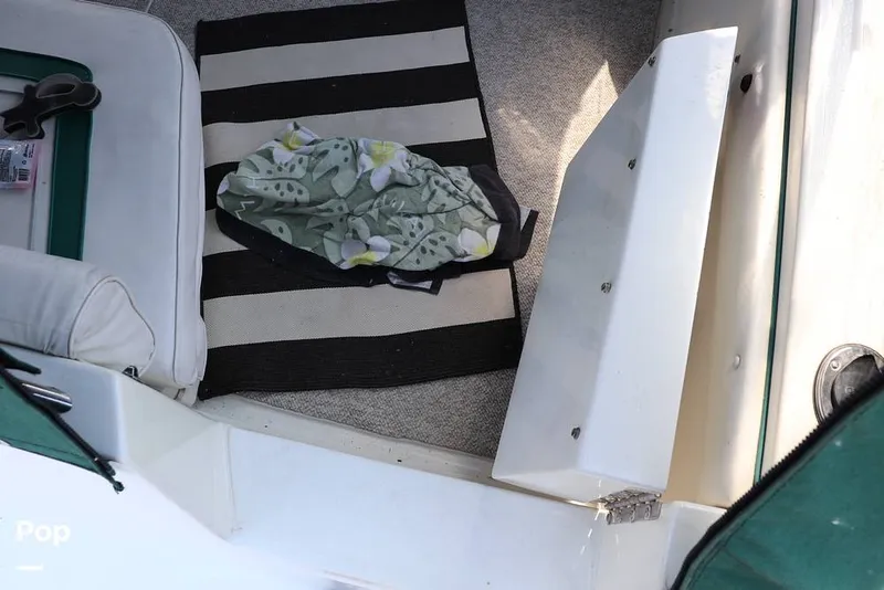 Slide: The Image of Sea Ray 420 Sundancer 1990 - 8950390