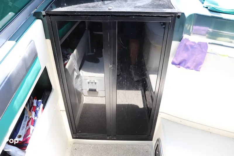 Slide: The Image of Sea Ray 420 Sundancer 1990 - 8950434