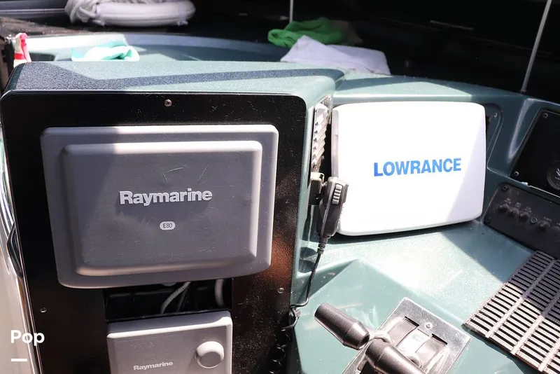 Slide: The Image of Sea Ray 420 Sundancer 1990 - 8950452