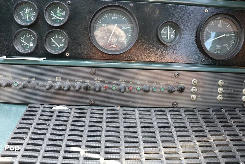 Slide: The Image of Sea Ray 420 Sundancer 1990 - 8950475