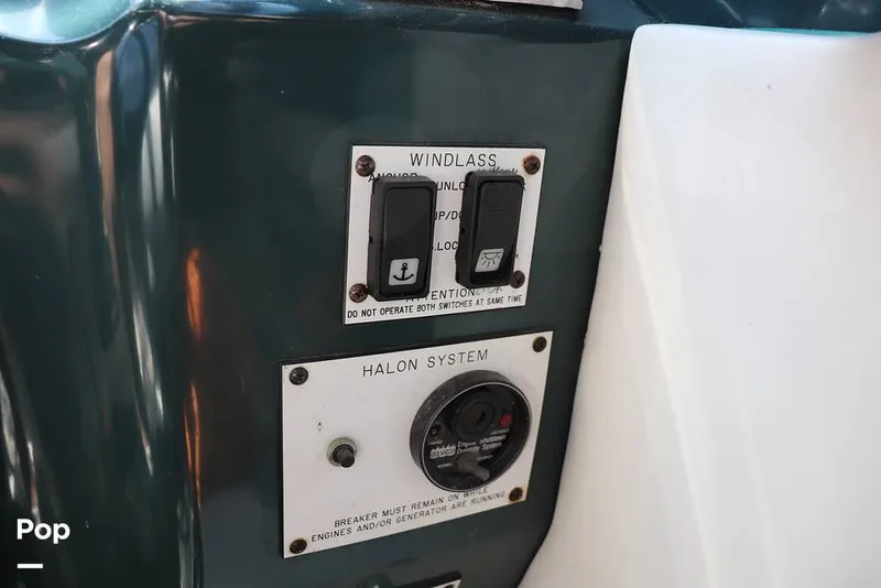 Slide: The Image of Sea Ray 420 Sundancer 1990 - 8950482