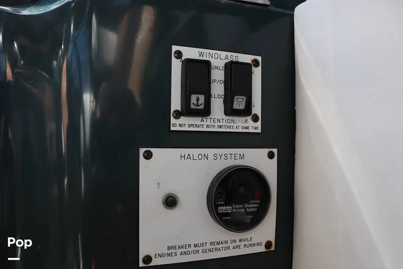 Slide: The Image of Sea Ray 420 Sundancer 1990 - 8950493