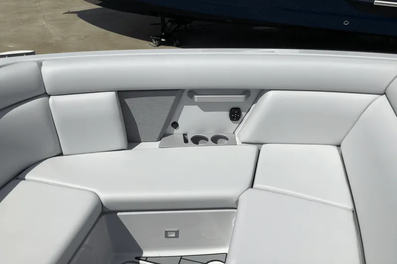 Slide: The Image of Aviara AV28 2024 - 10