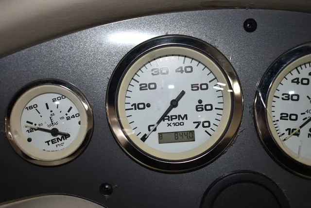 Slide: The Image of Stingray 240CS 2002 - 58