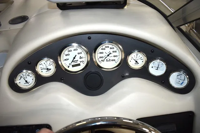 Slide: The Image of Stingray 240CS 2002 - 60