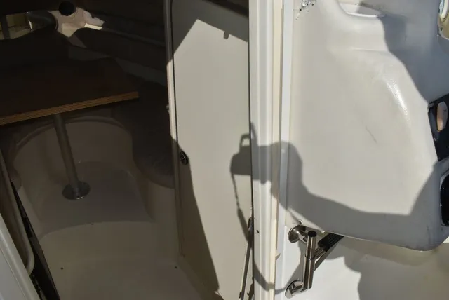 Slide: The Image of Stingray 240CS 2002 - 71