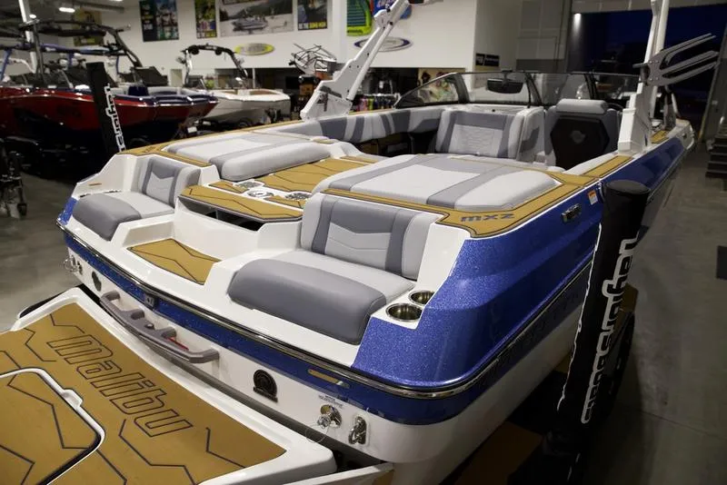 Slide: The Image of Malibu 22 MXZ 2025 - 14
