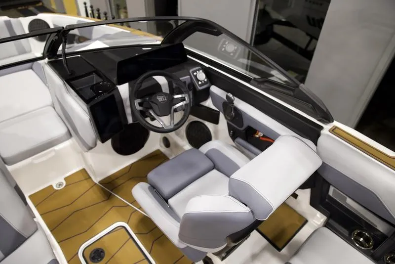 Slide: The Image of Malibu 22 MXZ 2025 - 18