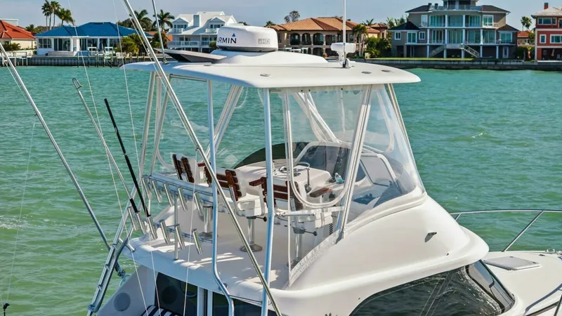 Slide: The Image of Bertram 35 Flybridge 2017 - 52