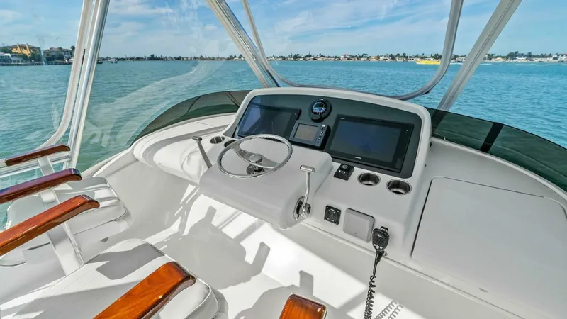 Slide: The Image of Bertram 35 Flybridge 2017 - 18