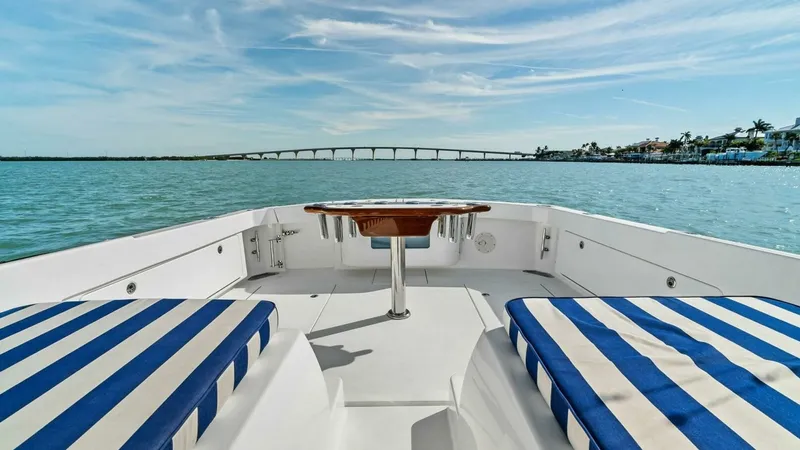 Slide: The Image of Bertram 35 Flybridge 2017 - 27