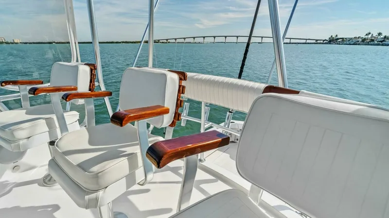 Slide: The Image of Bertram 35 Flybridge 2017 - 20