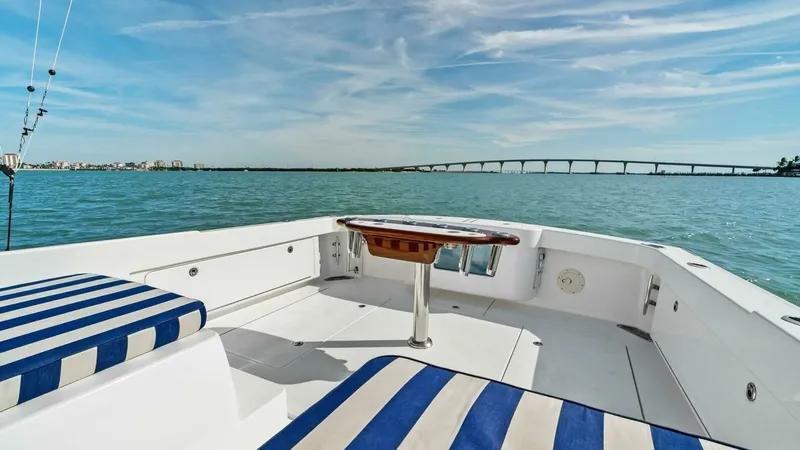 Slide: The Image of Bertram 35 Flybridge 2017 - 28