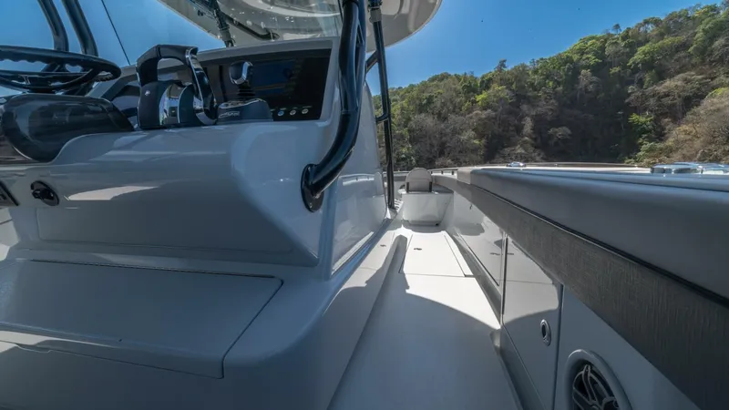 Slide: The Image of Valhalla Boatworks V-37 2021 - 20
