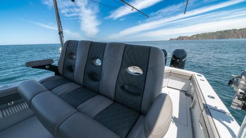 Slide: The Image of Valhalla Boatworks V-37 2021 - 11