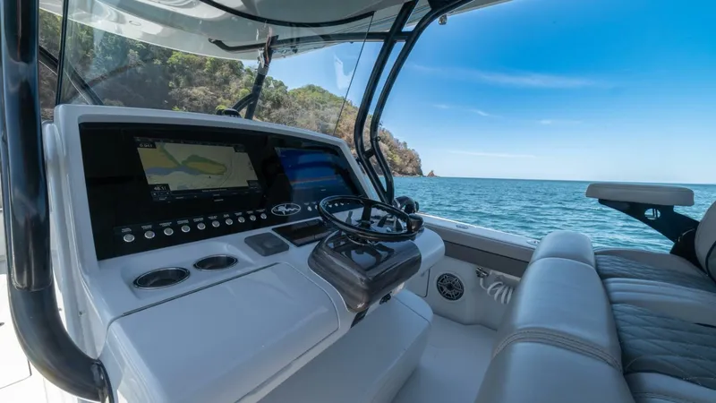Slide: The Image of Valhalla Boatworks V-37 2021 - 14