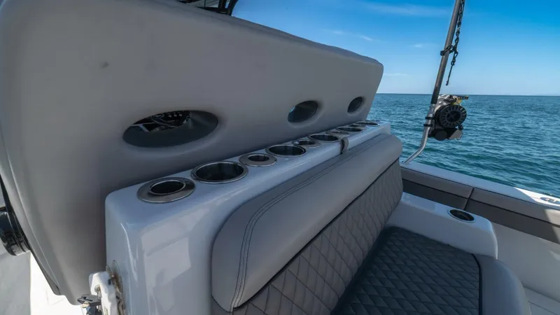 Slide: The Image of Valhalla Boatworks V-37 2021 - 10