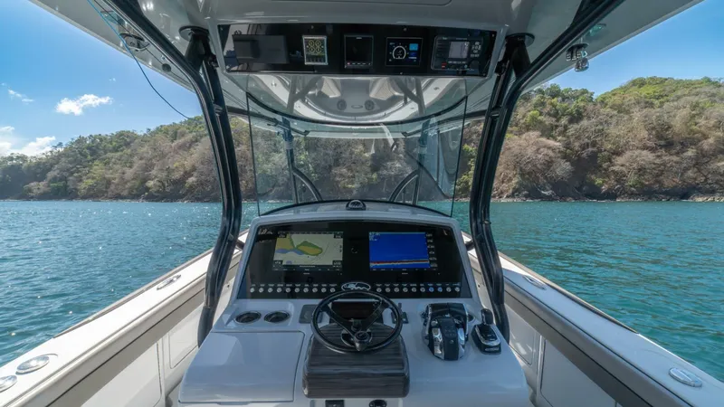 Slide: The Image of Valhalla Boatworks V-37 2021 - 15