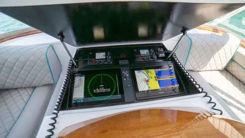 Slide: The Image of Gamefisherman 40 Convertible 1991 - 10