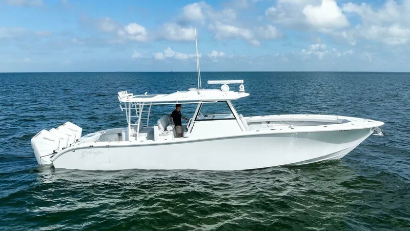 The Image of Yellowfin 42 Offshore 2024 - 0