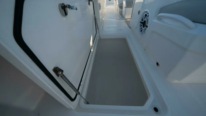 Slide: The Image of Invincible 46 Catamaran 2023 - 19