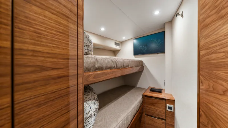 Slide: The Image of Viking 50 Billfish 2027 - 18