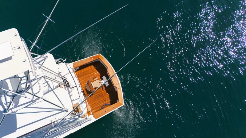 Slide: The Image of Hatteras 60 Convertible 2001 - 61