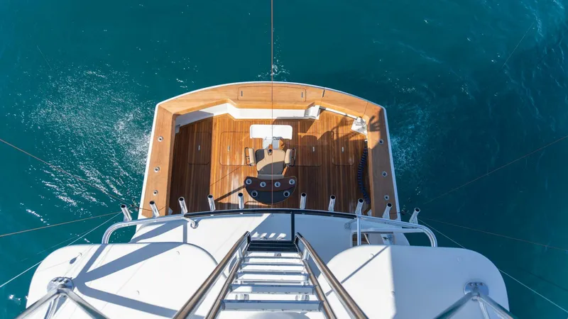 Slide: The Image of Hatteras 60 Convertible 2001 - 44