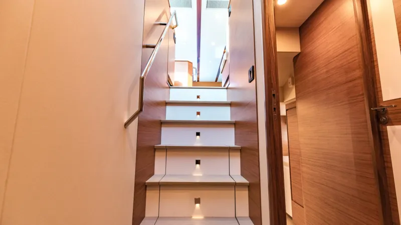 Slide: The Image of Bertram 61 Convertible 2020 - 35