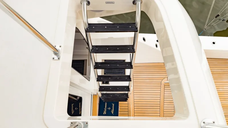 Slide: The Image of Bertram 61 Convertible 2020 - 53