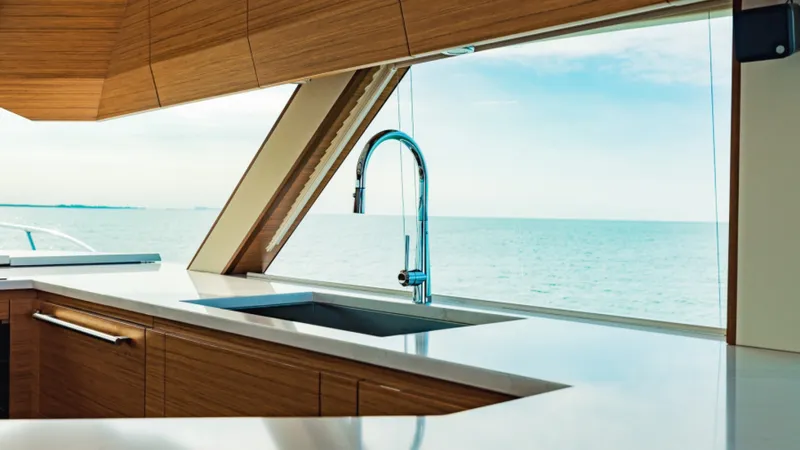 Slide: The Image of Bertram 61 Convertible 2020 - 10