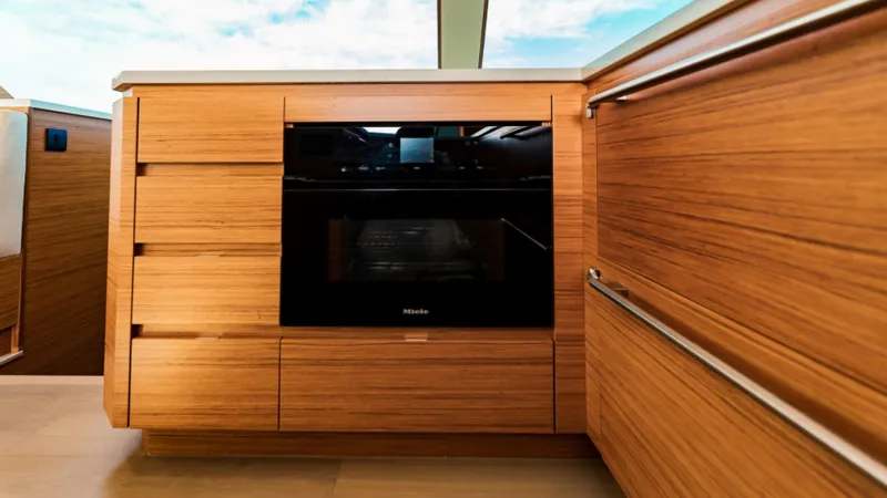 Slide: The Image of Bertram 61 Convertible 2020 - 21