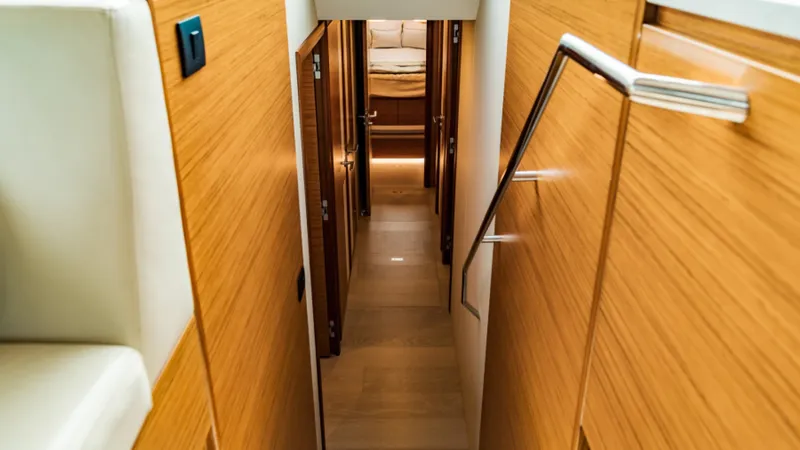 Slide: The Image of Bertram 61 Convertible 2020 - 34