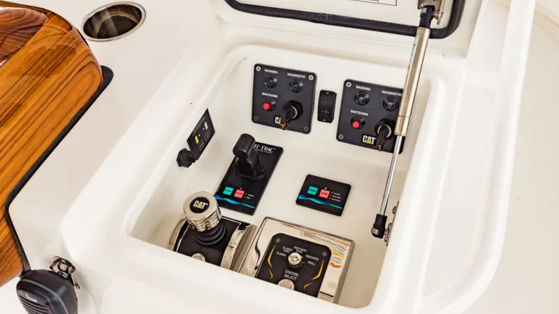 Slide: The Image of Bertram 61 Convertible 2020 - 48