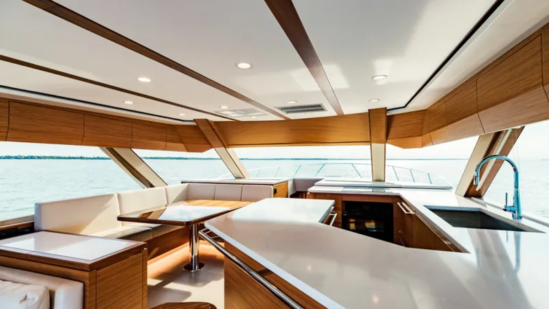 Slide: The Image of Bertram 61 Convertible 2020 - 12