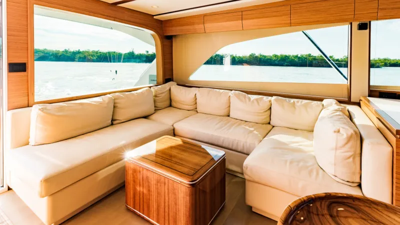 Slide: The Image of Bertram 61 Convertible 2020 - 8