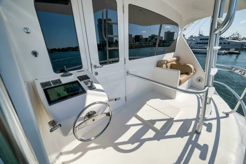 Slide: The Image of Viking 76 Enclosed Bridge 2011 - 63