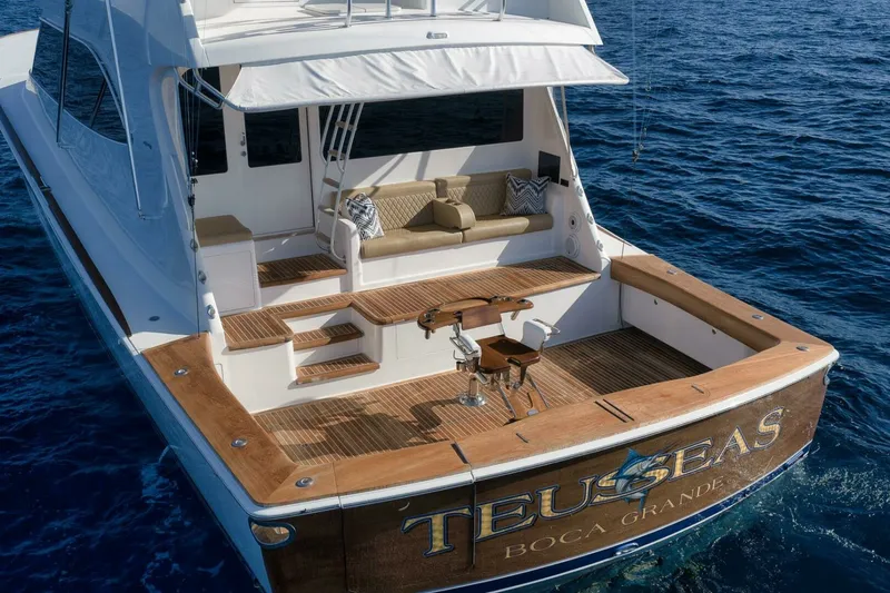 Slide: The Image of Viking 76 Enclosed Bridge 2011 - 136