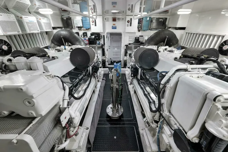 Slide: The Image of Viking 76 Enclosed Bridge 2011 - 100