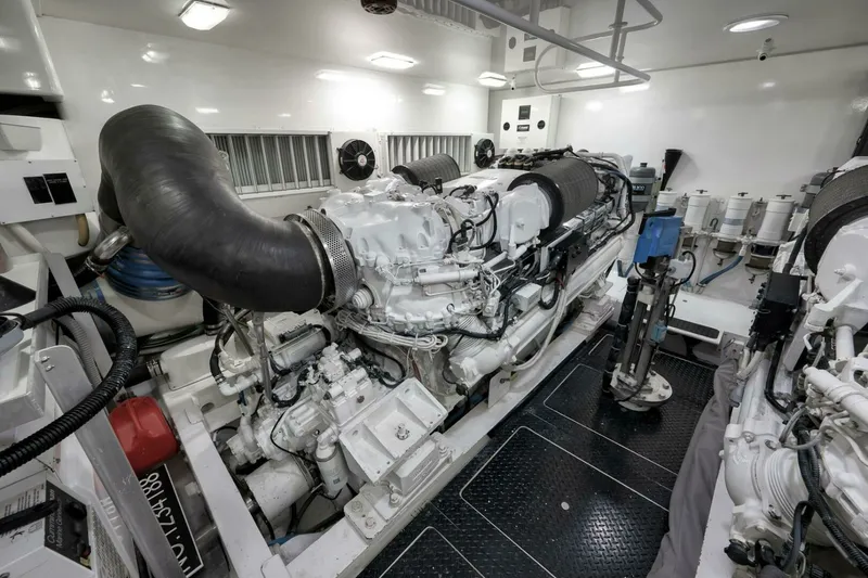 Slide: The Image of Viking 76 Enclosed Bridge 2011 - 85